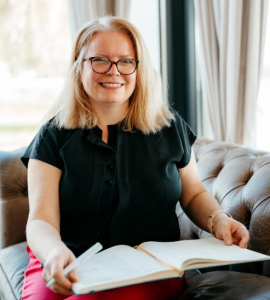 Virtualni asistent, administracija